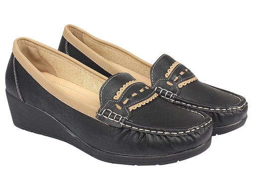 20 Stylish Penny Loafers For Men and Women in Different Designs