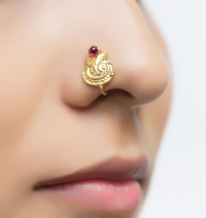 17 Spellbounding and Trendy Nose Pin Designs | I Fashion Styles