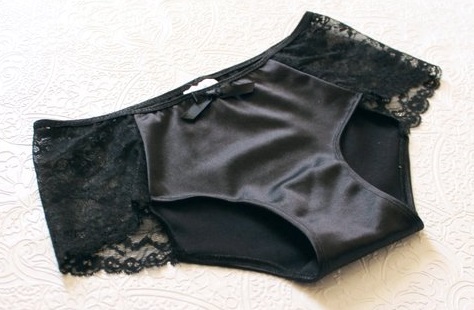 9 New Styles of Black Panties for Ladies