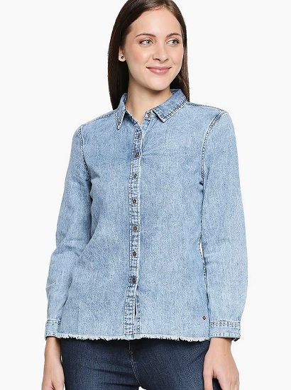 20 Stunning Models of Denim Shirts for Women's in Trend