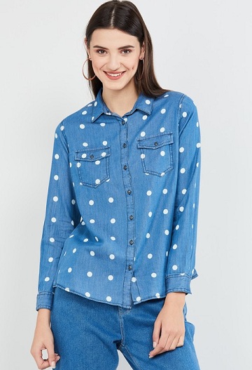 20 Stunning Models of Denim Shirts for Women's in Trend