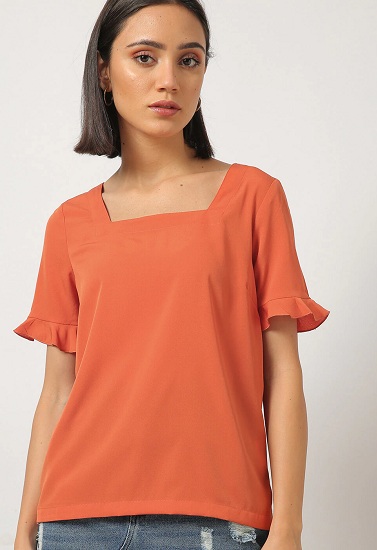 9 Latest Designs of Ruffle Tops Are Trending Now