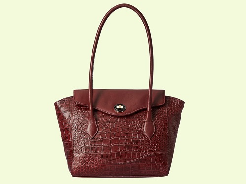 15 Most Popular Women's Designer Handbags Models in India