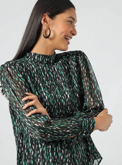 15 Stylish Collection of Green Tops for Women in Trend