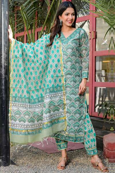 9 Latest Ready-Made Salwar Suits Designs for Girls | I Fashion Styles