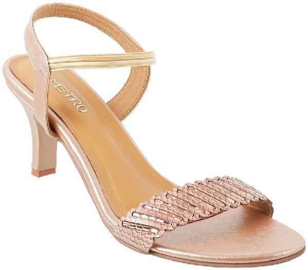 Top 9 Women's Strappy Sandals In Flat and High Heel Design | I Fashion Styles