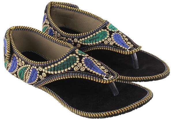 Top 9 Women's Strappy Sandals In Flat and High Heel Design | I Fashion Styles