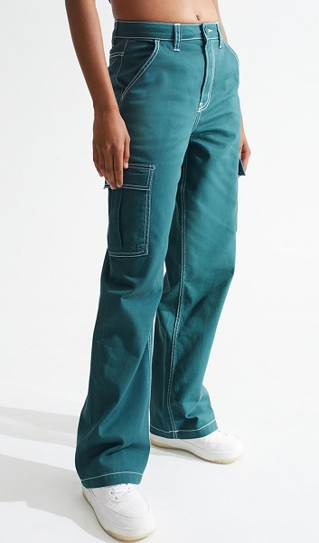 10 Stylish Baggy Jeans for Men and Women with Modern Look