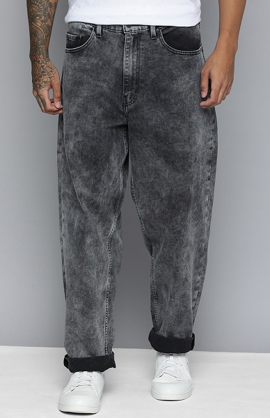 10 Stylish Baggy Jeans for Men and Women with Modern Look
