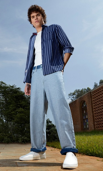 10 Stylish Baggy Jeans for Men and Women with Modern Look