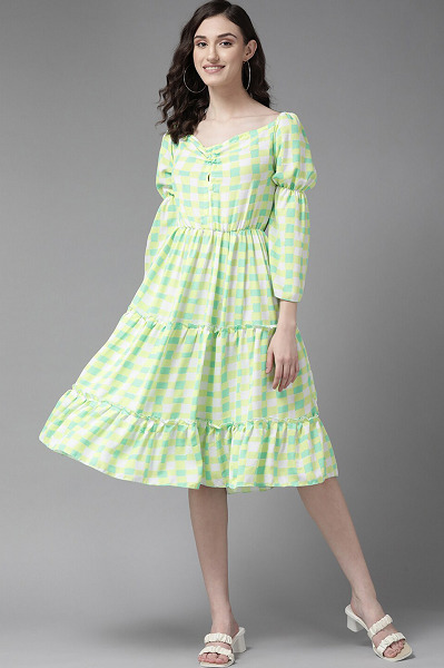 9 Trendy Models of Peplum Dresses for Modest Look