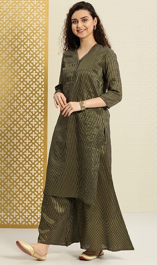 30 Stunning Black Kurti Designs For Women In Trend