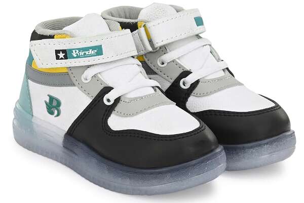 Top 9 Trendy Collection of Kids Sandals For Boys and Girls