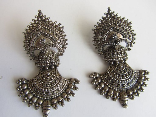15 Beautiful Designs of Silver Earrings for Women in Trend