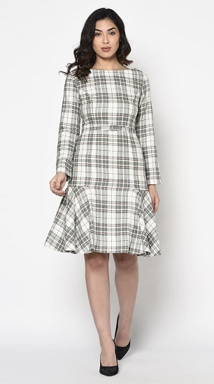 25 Stylish Designs of Fit and Flare Dresses for Modern Look