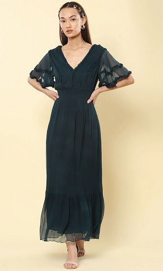 25 Stylish Designs of Fit and Flare Dresses for Modern Look