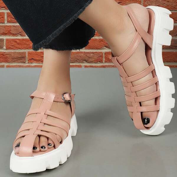 9 Trending Models of Closed Toe Sandals for Men and Women