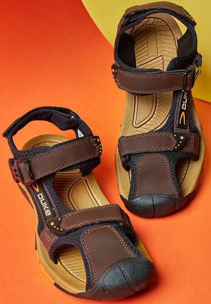 9 Trending Models of Closed Toe Sandals for Men and Women