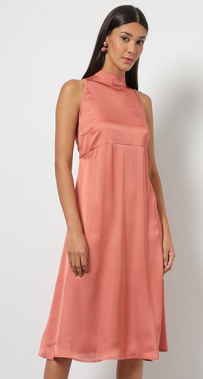 25 Trendy Designs of Satin Dresses for Ladies in Fashion