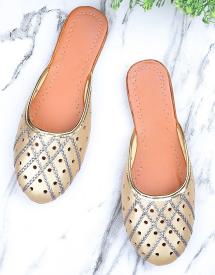 15 Beautiful Gold Sandals for Women With Stylish Models
