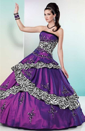 15 Stunning Models of Purple Dresses for Ladies in Fashion