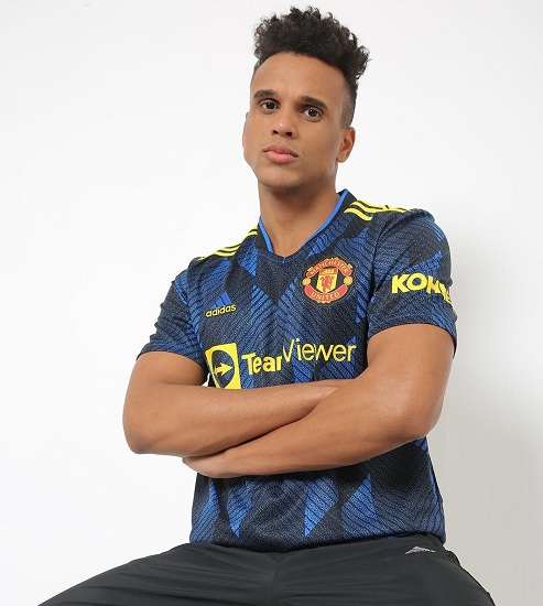 25 Stylish and Modern V-Neck T-Shirts for Men and Women