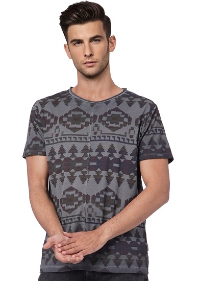 25 Stylish and Modern V-Neck T-Shirts for Men and Women