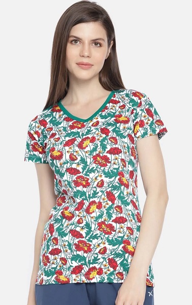 25 Stylish and Modern V-Neck T-Shirts for Men and Women