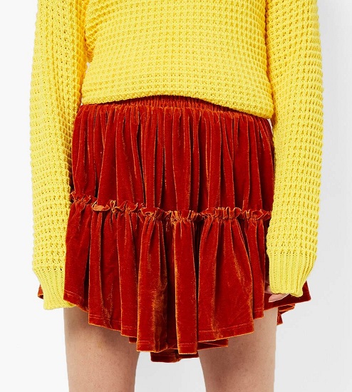 20 Trendy Designs of Ruffle Skirts for Women with Beautiful Look