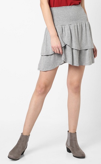 20 Trendy Designs of Ruffle Skirts for Women with Beautiful Look