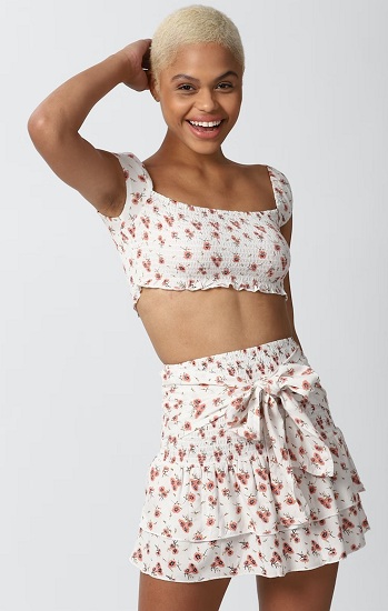 20 Trendy Designs of Ruffle Skirts for Women with Beautiful Look