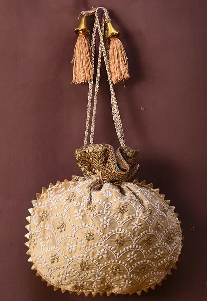 20 Latest Designs of Potli Bags for Women with Trendy Look