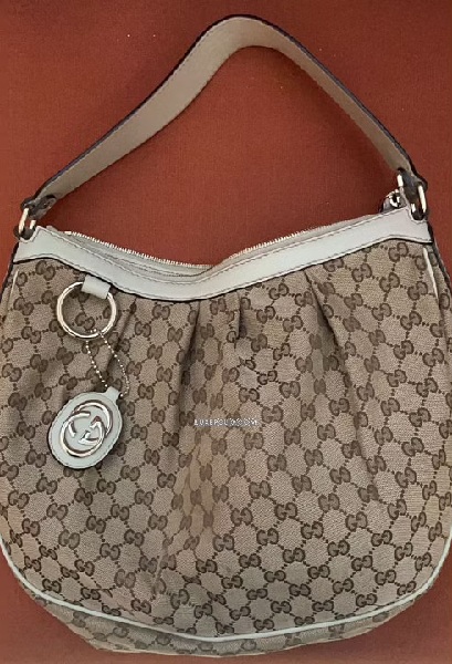 15 Trendy Designs of Hobo Bags for Women in Different Sizes