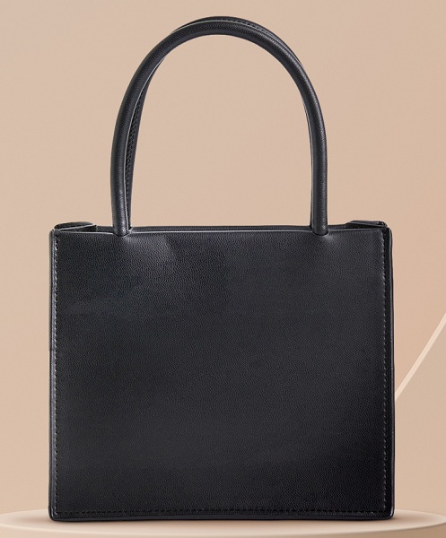 15 Trendy Designs of Hobo Bags for Women in Different Sizes