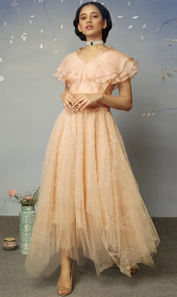 20 Trending Designs of Tops for Skirts with Stunning Look