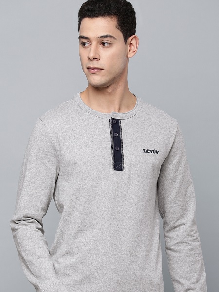 9 Trendy Designs of Grey T Shirts With Different Necklines