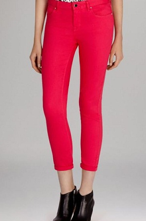 9 Stunning Designs of Pink Colored Jeans for Men and Women