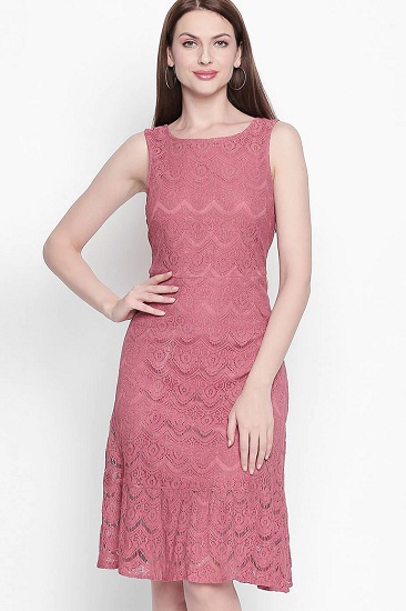 Top 25 Attractive Lace Dress Patterns for Women in Trend