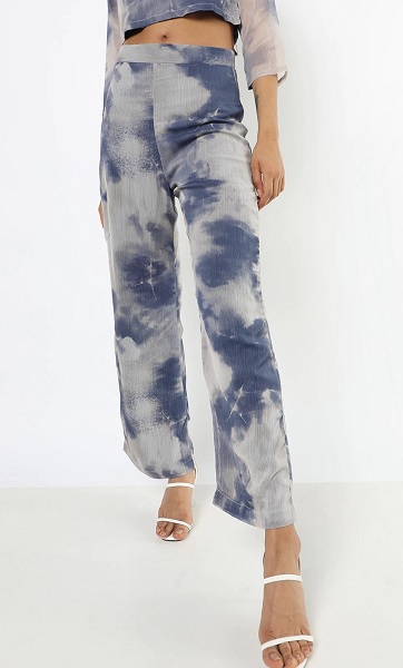 20 Stylish Models of Blue Trousers For Men and Women