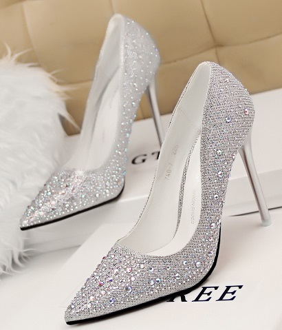 15 Trendy Collection of Wedding Shoes for Brides in 2023