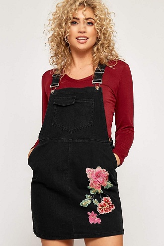 25 Latest Designs of Pinafore Dresses for Women &amp; Girls in 2023