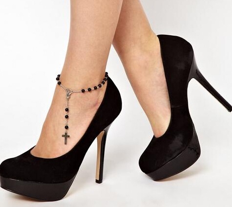 9 Beautiful Leg Anklets Designs in Fashion 2023