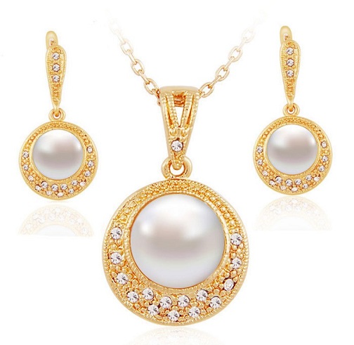 40 Simple and Modern Pearl Necklace Designs 2023