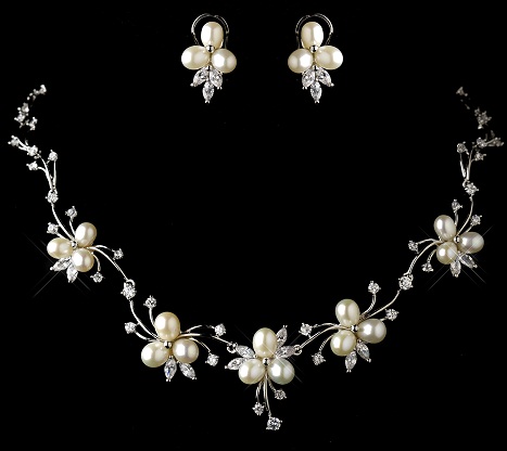 40 Simple and Modern Pearl Necklace Designs 2023