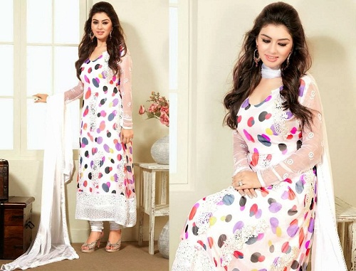 15 Latest Collection of Pakistani Salwar Kameez Designs in 2023