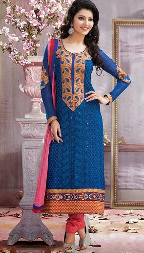 15 Latest Collection of Pakistani Salwar Kameez Designs in 2023