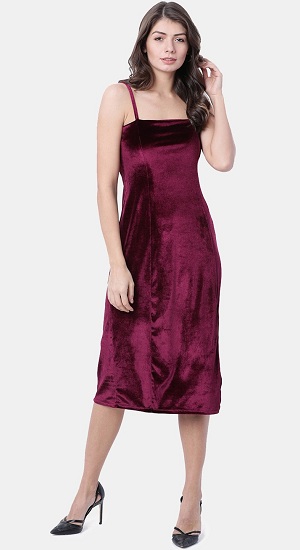 25 Gorgeous Velvet Dresses for Ladies in Special Occasions