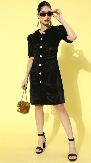 25 Gorgeous Velvet Dresses for Ladies in Special Occasions