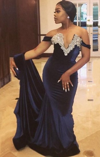 25 Gorgeous Velvet Dresses for Ladies in Special Occasions