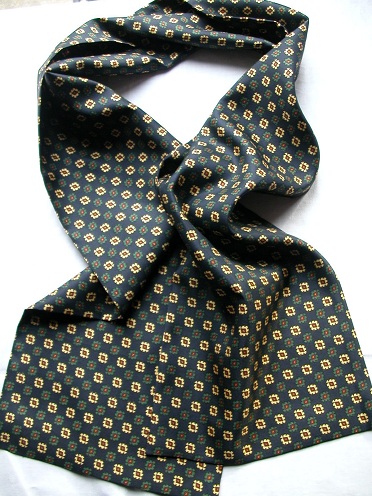 Men’s Scarf Collection: 15 Modern and Stylish Designs